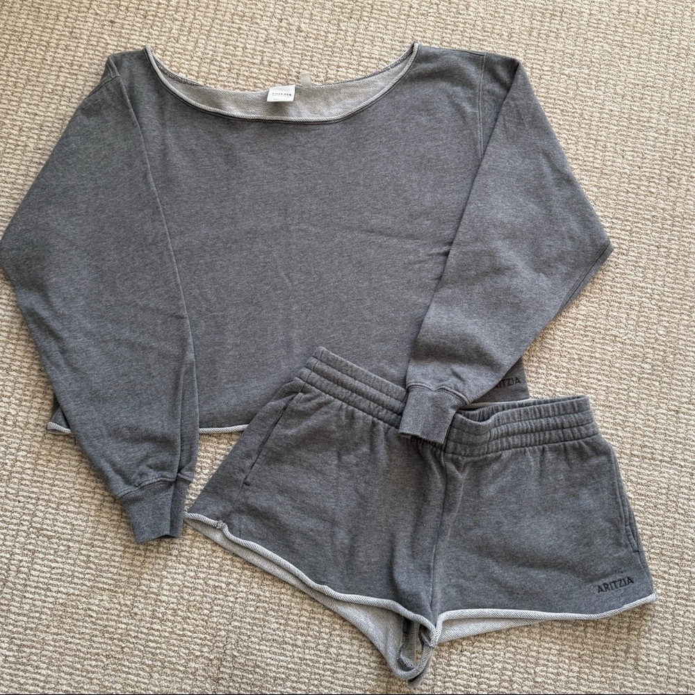 Aritzia Sweat fleece sweatshirt and shorts